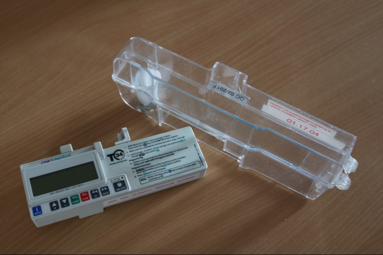 syringe-driver-and-case-e1521455452890.jpg